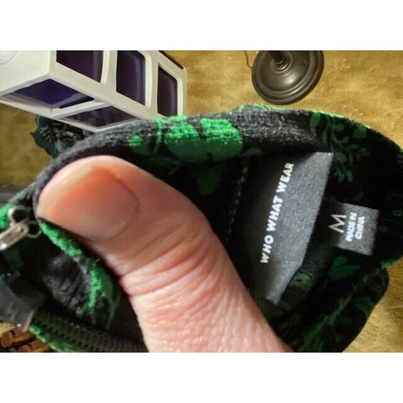 Who What Wear Floral Print Puff Sleeve Stretch Blouse in Midnight Foilage Size M - Picture 7 of 11